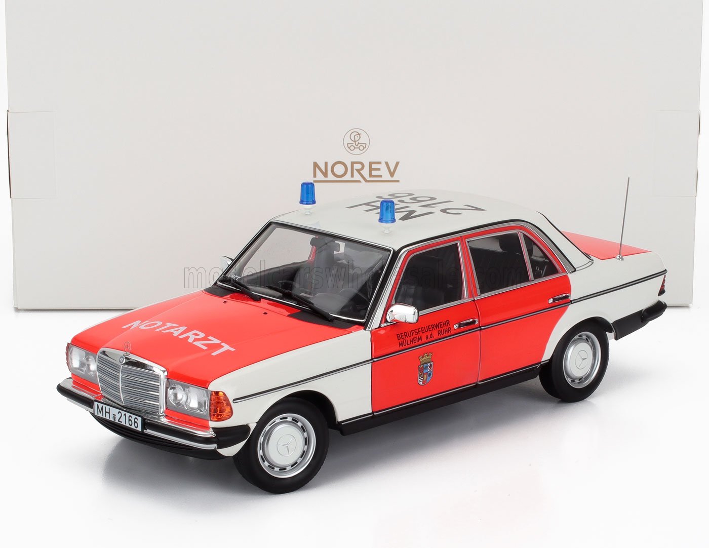 1:18 MERCEDES-BENZ E-class 200e (w123) Notarzt Ambulance (1984), Red White - 183834