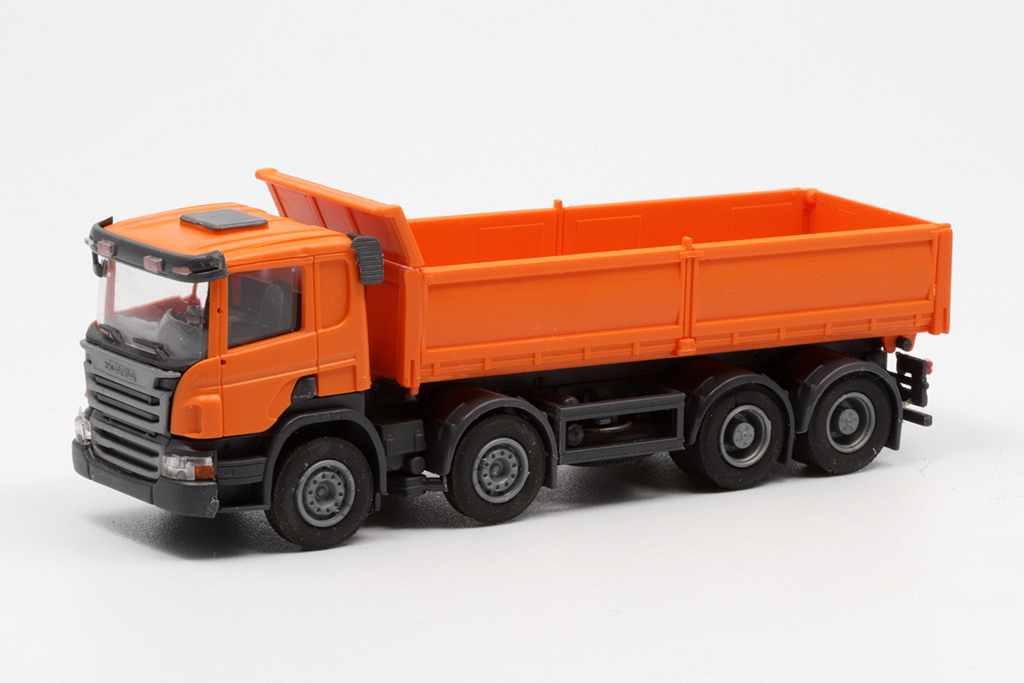 1:87 SCANIA P 8х4 самосвал с стальными бортами, оранжевый - OLM132