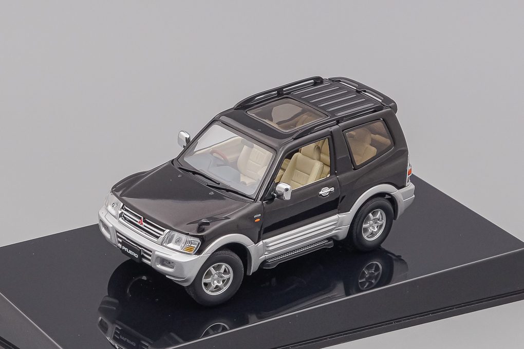 1:43 (Б/У) MITSUBISHI Pajero SWB 2DRS 1999, black - 57111-X2