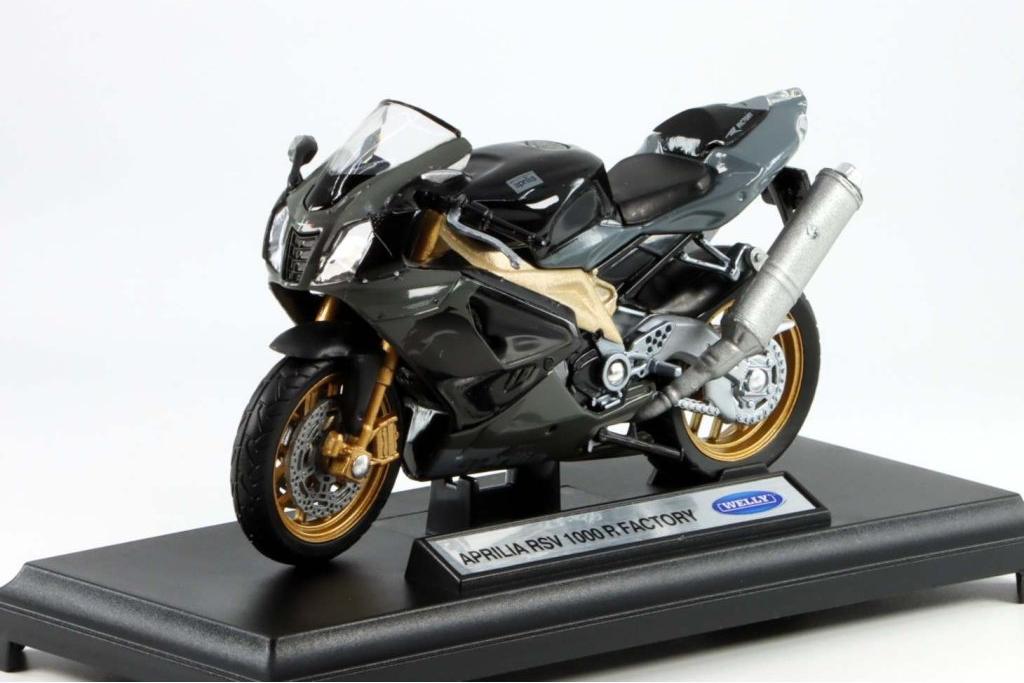 1:18 Aprilia RSV 1000R Factory (2005) - 12807-19660