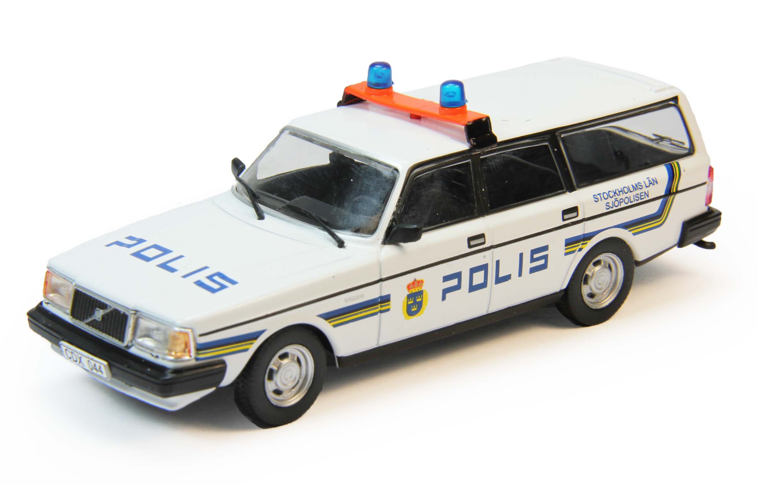 1:43 VOLVO 240 Полиция Швеции, Полицейские Машины Мира 56, белый - PCW056