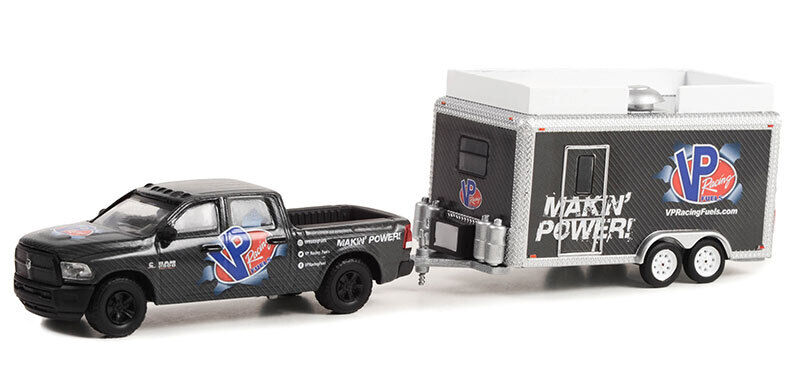 1:64 набор RAM 2500 VP Racing Fuels 'Makin’ Power!' и прицеп 'VP Racing Fuels' (2018) - 32270C