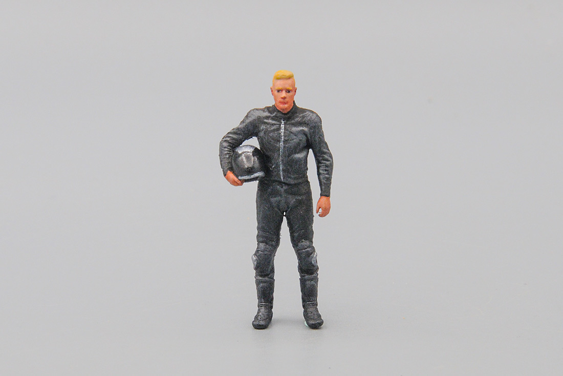 1:43 Фигурка Мотоциклист (черный костюм) - LEX193