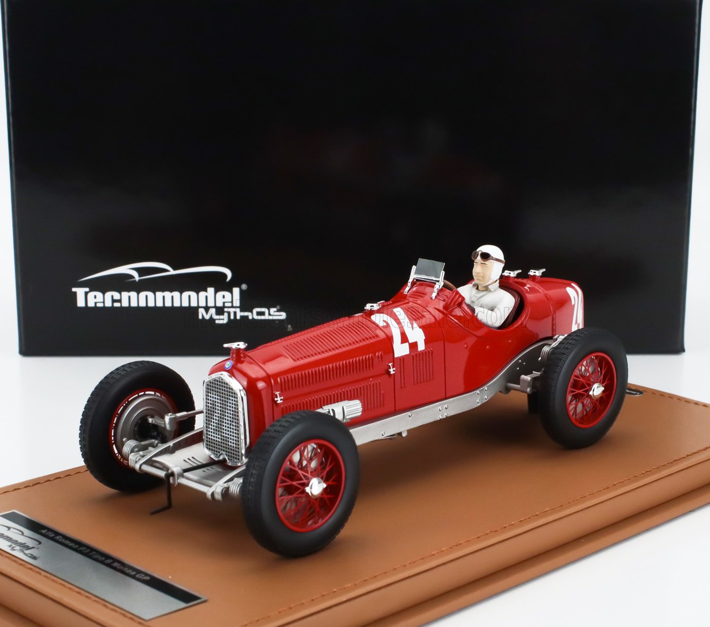 1:18 ALFA ROMEO F1  P3 Tipo B Scuderia Ferrari №24 Italy Gp (with Pilot Figure) (1932) Tazio Nuvolari, Alfa Red - TMD18-326C