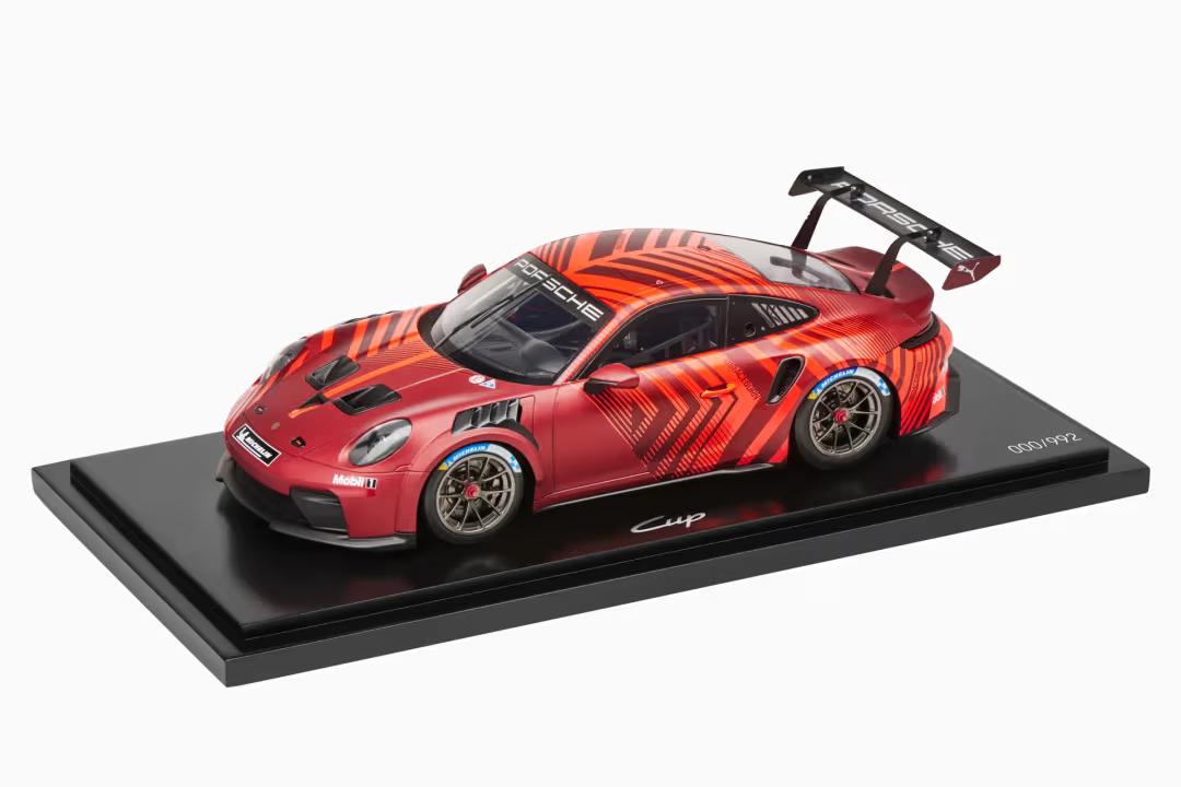 1:18 PORSCHE 911 992-2 GT3 Cup Coupe (2025), red - WAP02153026911