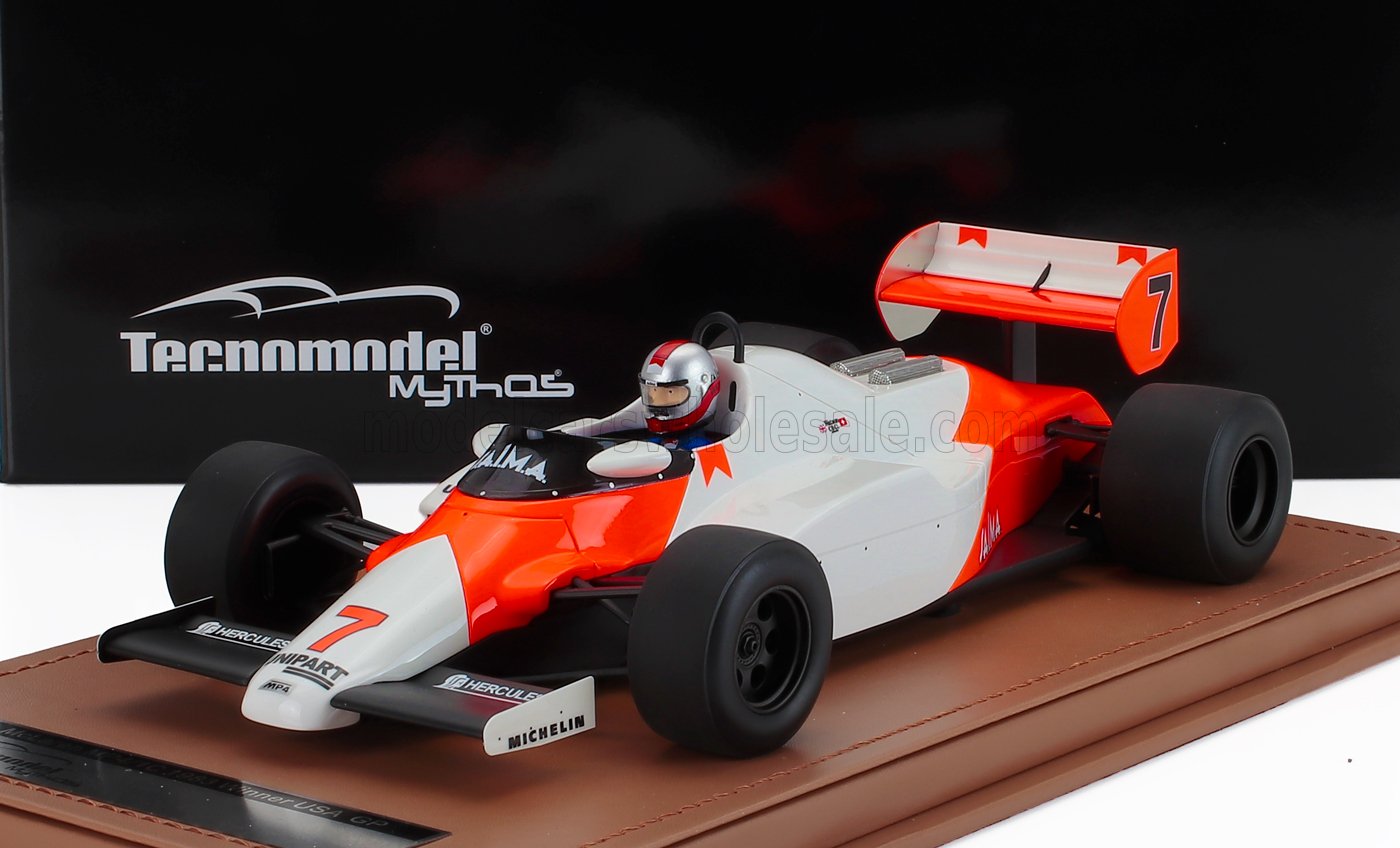 1:18 McLAREN F1 Mp4/1c №7 Winner Usa Long Beach Gp (with Pilot Figure) (1983) John Watson, White Red - TMD18-402A