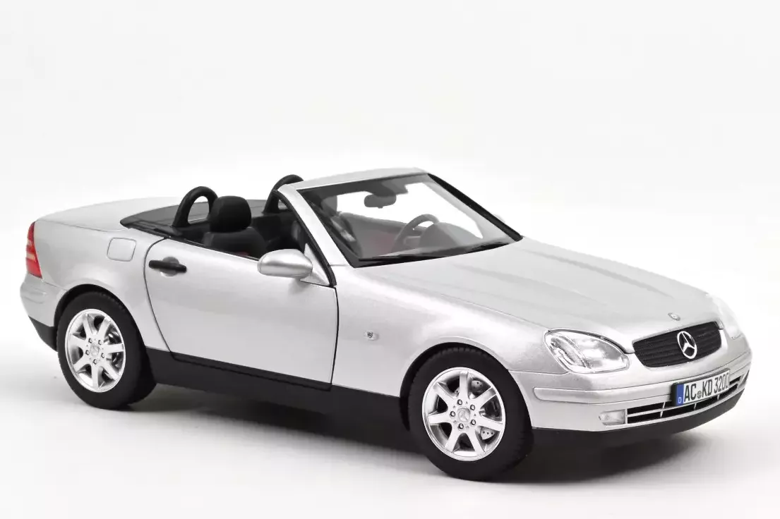 1:18 MERCEDES-BENZ SLK (R172) Convertible (1996), Brillant Silver - 183020