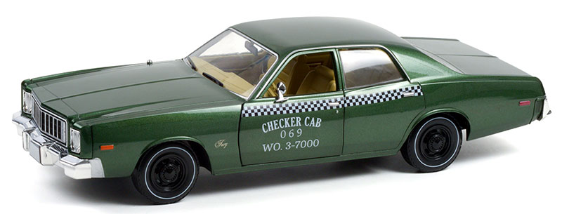 1:18 PLYMOUTH Fury Taxi Checker Cab 069 WO.3-7000 1976 (из к/ф 'Полицейский из Беверли-Хиллз') - 19110