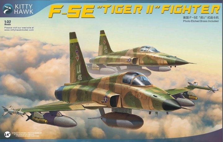 1:32 Сборная модель Американский многоцелевой истребитель Northrop F-5E Tiger II - KH32018