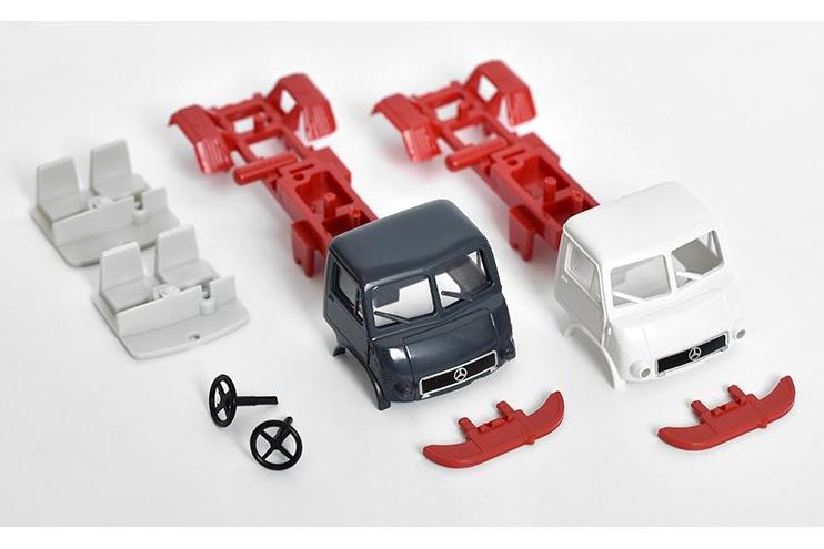 1:87 Сборная модель MERCEDES-BENZ Unimog 402 - 10218