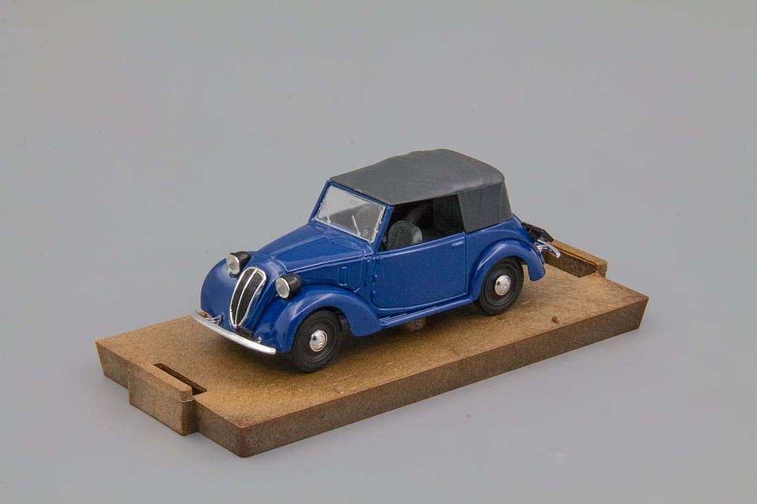 1:43 FIAT 508C Cabriolet 1100 (1937), blue - R084