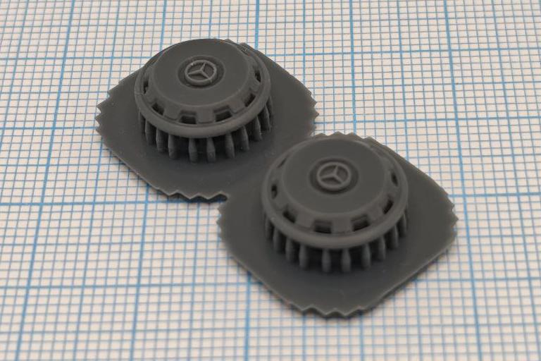 1:43 Колпак передний 22,5 с трехлучевой звездой неокрашенный, комплект 2 шт. - ST1727-027