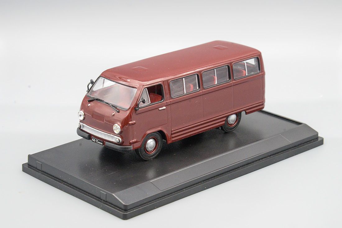 1:43 РАФ 977ДМ, вишневый - V2-DM-R