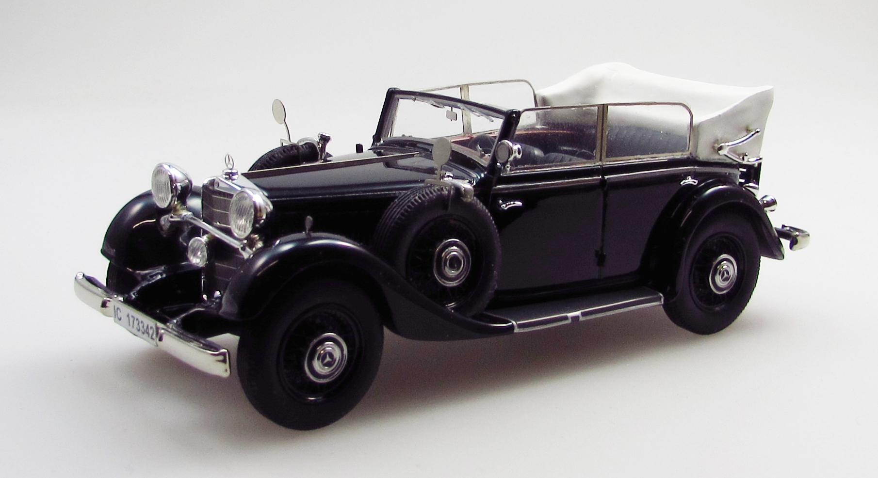 1:43 MERCEDES-BENZ 290 W18 cabriolet D top down (1933), black - EMEU43043H