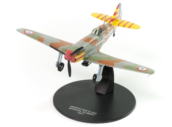 1:72 Dewoitine D520 первый самолет Марселя Альбера Героя Советского Союза  (23 победы) 1941 - 7896014
