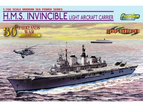 1:700 Сборная модель Корабль H.M.S. INVINCIBLE LIGHT AIRCRAFT CARRIER (FALKLANDS WAR) - D7128