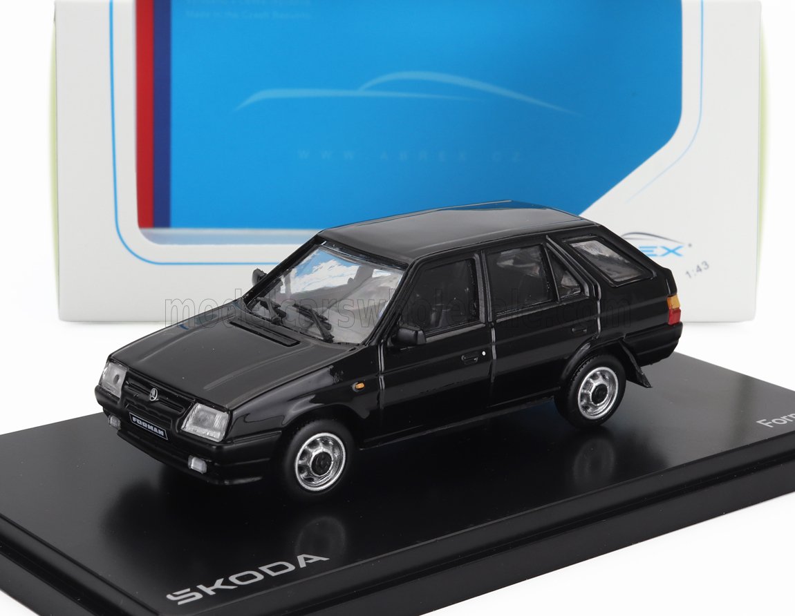 1:43 SKODA Forman Sw Station Wagon (1993), Black - 713DC