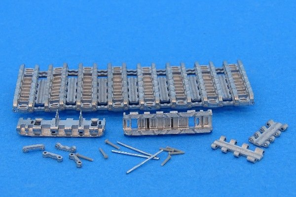 1:35 Траки наборные железные Pz.Kpfw.VI Ausf.B Kingtiger, Gg 24/800/300 Early - MTL35096