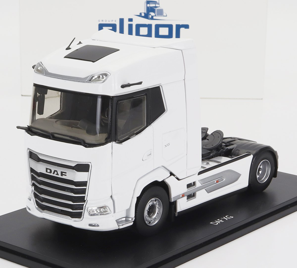 1:43 DAF XG 2022 White - 117956