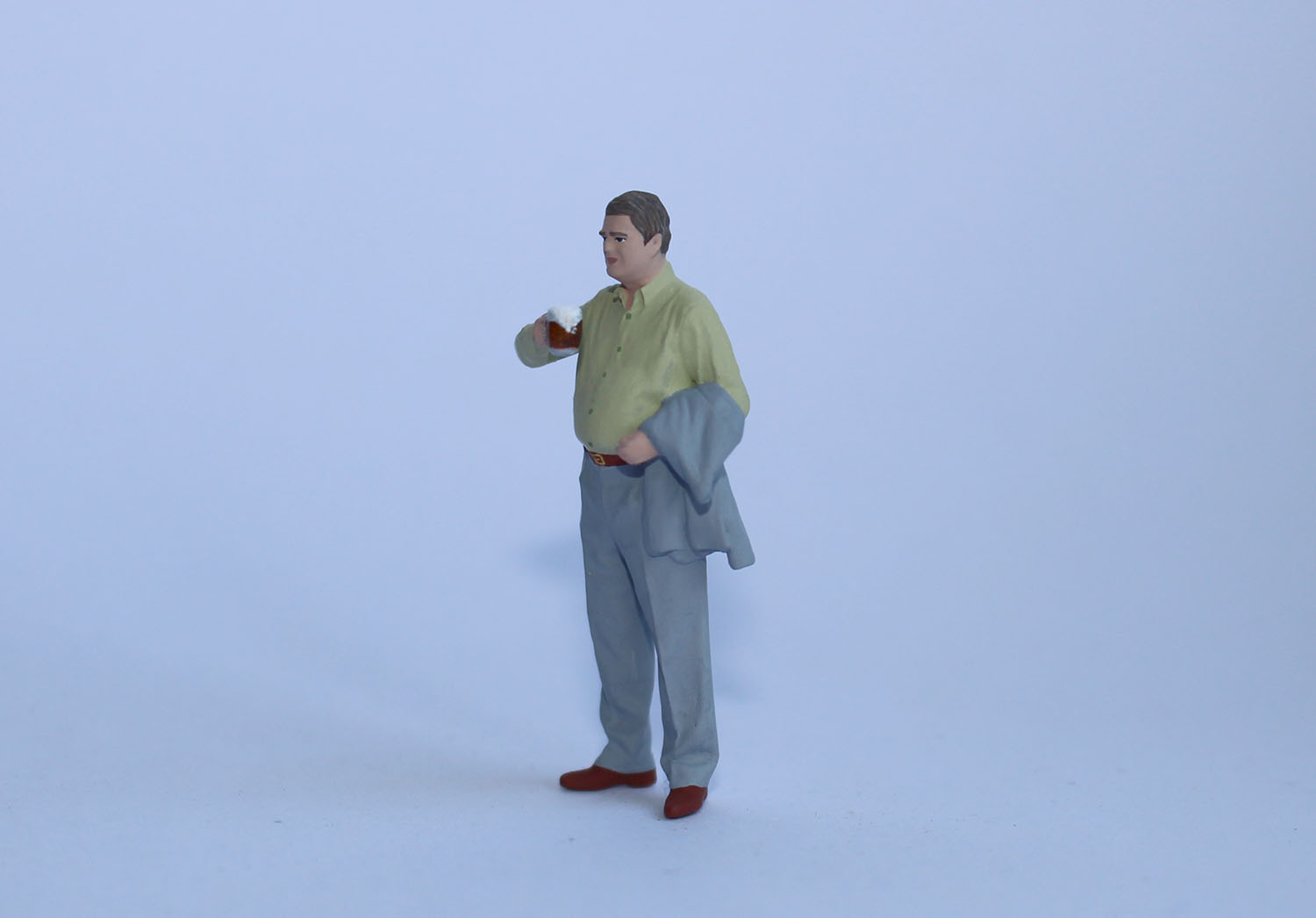 1:43 Фигурка Мужчина с бокалом - 43F123