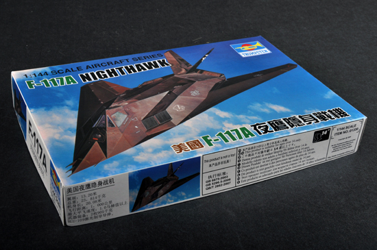1:144 Сборная модель Американский штурмовик Lockheed F-117A Nighthawk - 01330