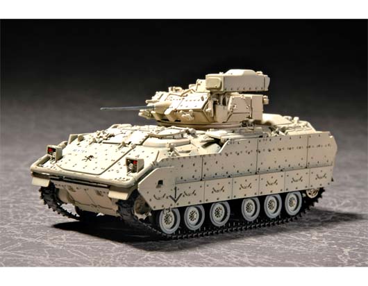 1:72 Сборная модель БМП М2А2 'Брэдли' - 07296
