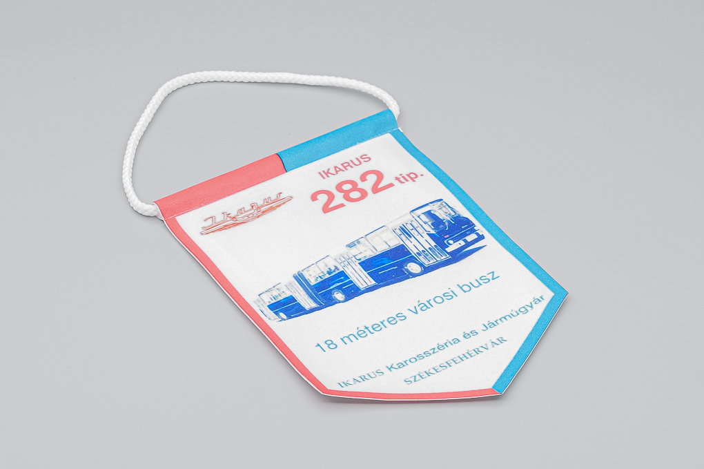 Вымпел IKARUS-282 -- '18-метровый городской автобус' - DES-054