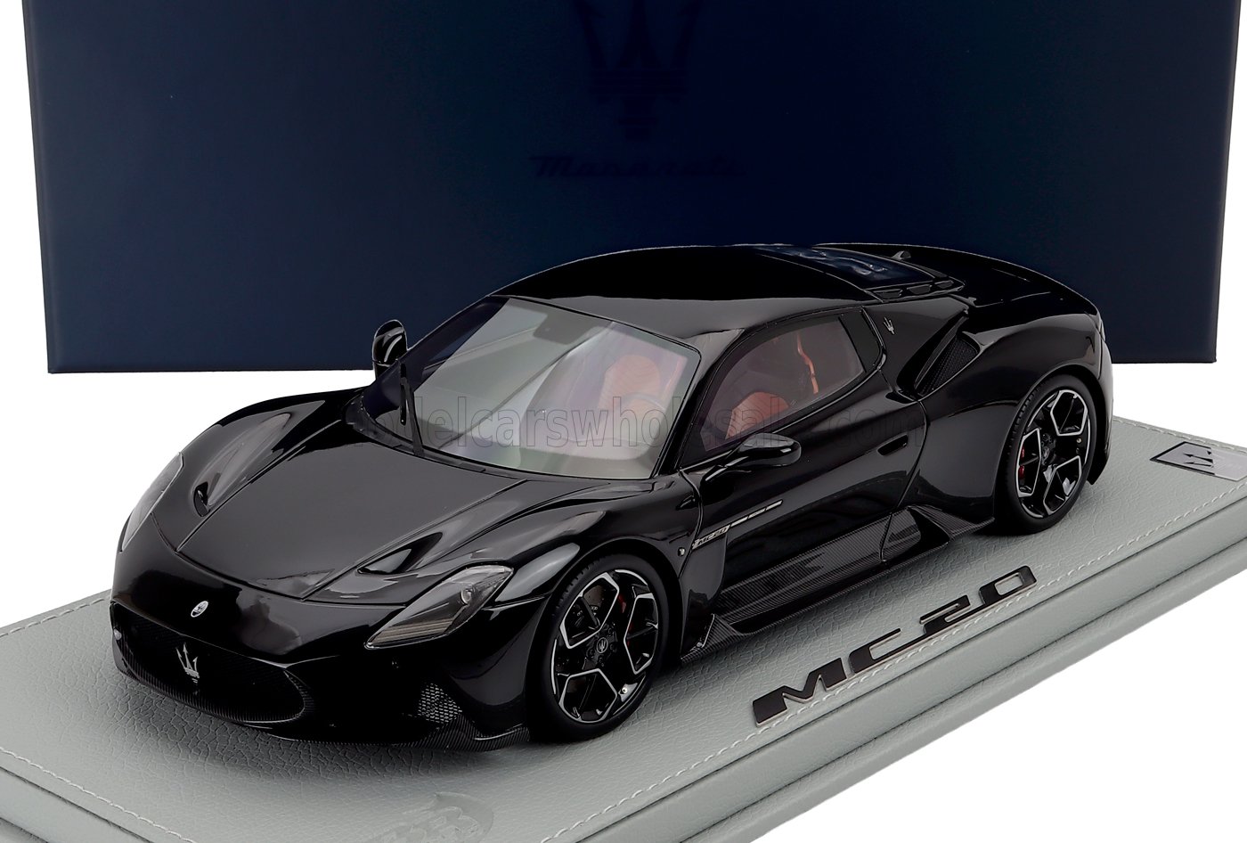1:18 MASERATI Mc20 (2020) - Con Vetrina - With Showcase, Nero Enigma - Black - P18191B1MAS-VET