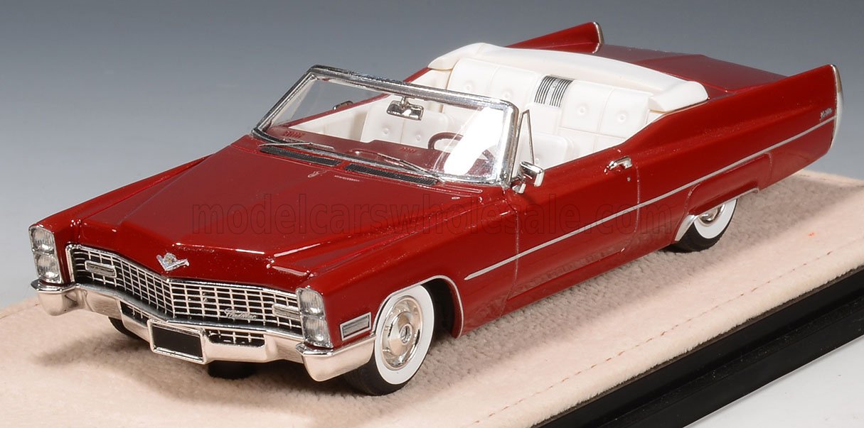 1:43 CADILLAC DE VILLE Cabriolet Open (1967), red - STM67705