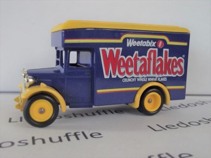 DENNIS Parcels Van 'Weetabix Weetaflakes' (1934), blue / yellow - LP16123