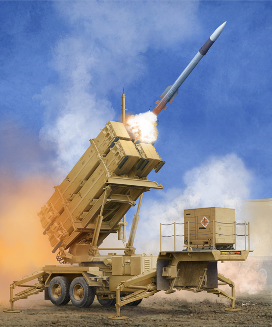 1:35 Сборная модель Ракетная установка  M901 Launcjhing Station w/MIM-104F Patriot Sam System (PAC-3) - 01040