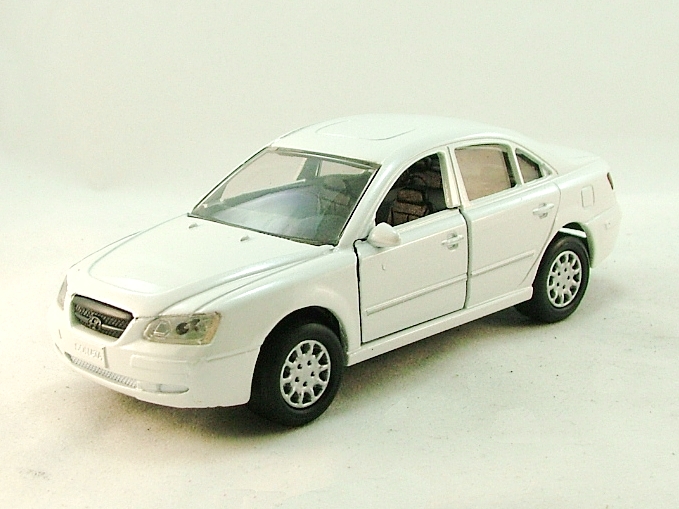 1:32 HYUNDAI Sonata V, white - 18801w