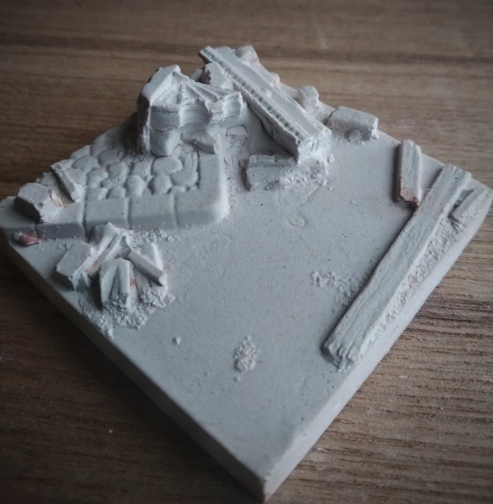 1:35 Фрагмент брусчатки с обломками (не окрашен) - Б03