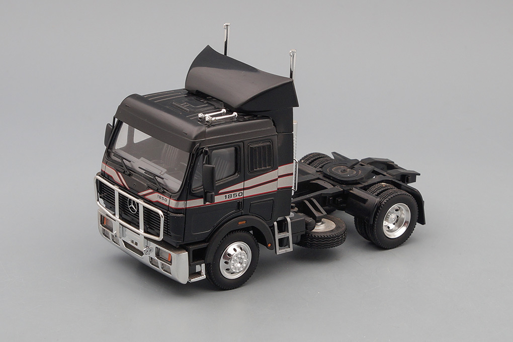 1:43 MERCEDES-BENZ 1850 Zugmaschine, black - 7700160-X2