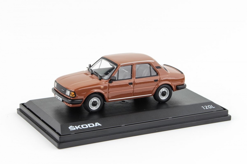 1:43 SKODA 120L (1984), Cinnamon Brown - 702YQ