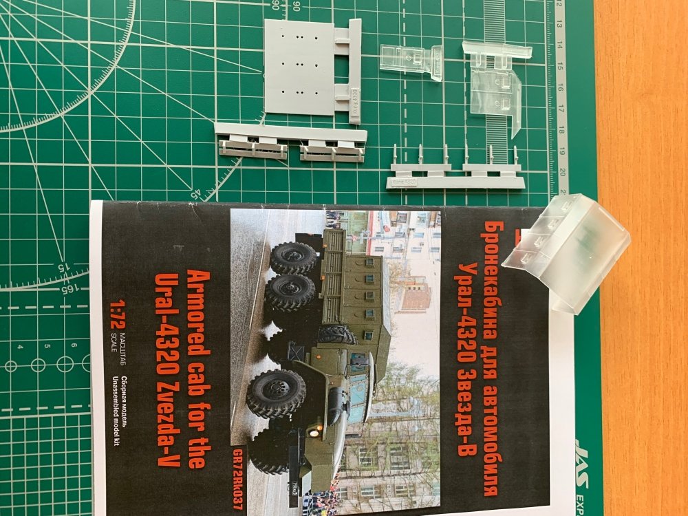 1:72 Бронекабина для Уральский грузовик-4320 Звезда В - GR72Rk037