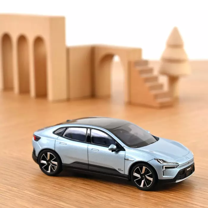 1:43 POLESTAR 4 (2024), Electron - 874011