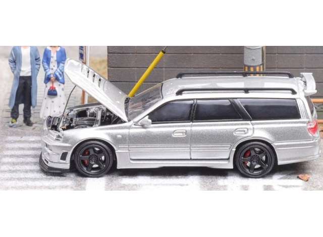 1:64 Nissan R34 Wagon with opening hood, silver - FH040