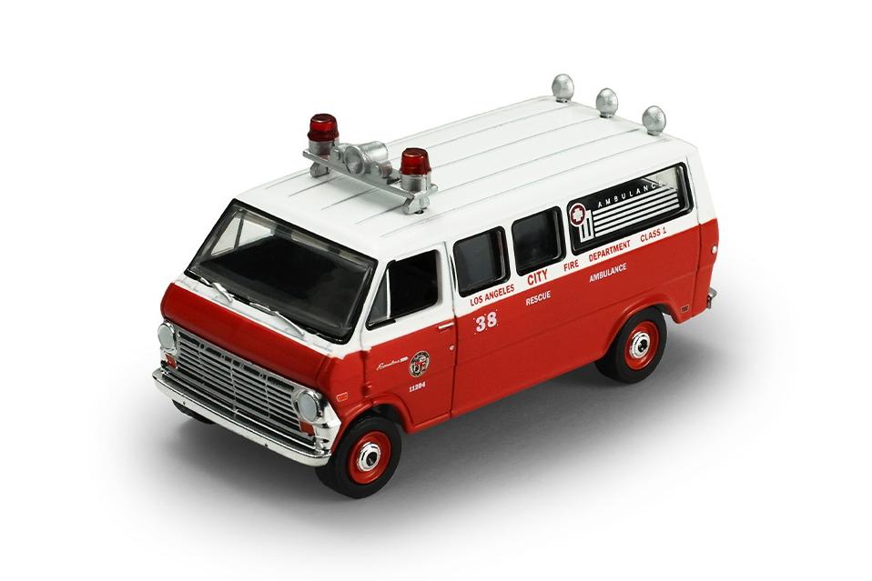 1:64 FORD Econoline Ambulance - Los Angeles Fire Department *Fire & Rescue Series 5* (1969), white / red - 67070B