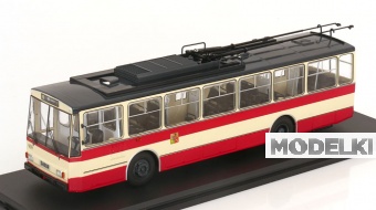 1:43 SKODA 14TR Plzen  CZ, creme red - 47171