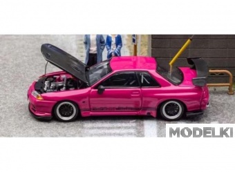 1:64 Nissan GTR-VR32 with opening hood, pink / carbon hood - FH010
