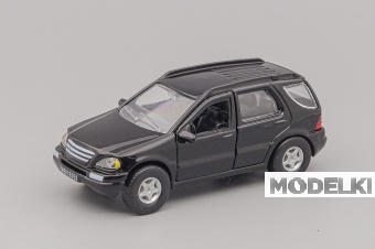 1:43 MERCEDES-BENZ M320, black - DC040
