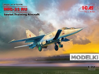 1:72 Сборная модель МиГ-25 РУ, Советский учебный самолет - 72176