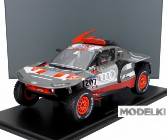 1:18 AUDI Q E-tron Rs Team Audi Sport №207 Rally Dakar (2023) Carlos Sainz - Lucas Cruz, Grey Silver Black - 18S791