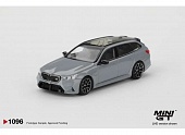 1:64 BMW M5 (G99) Touring, Brooklyn grey metallic 2025 - MGT01096L