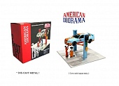 1:64 2 Post Lift with Oil Drainer & Mechanic figure, light blue - AD38379