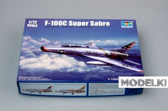 1:72 Сборная модель Американский истребитель F-100C SUPER SABRE - 01648
