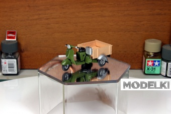 1:43 Вятка МГ-150 грузовой мотороллер (зелено-бежевый) - mg150-08