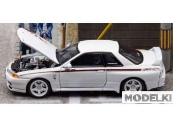 1:64 Nissan GTR-R32 with opening hood, white - FH008