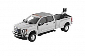 1:64 FORD F-450 with Dog Figure *Down on the Farm Series 12* (2022), light grey - 48120A